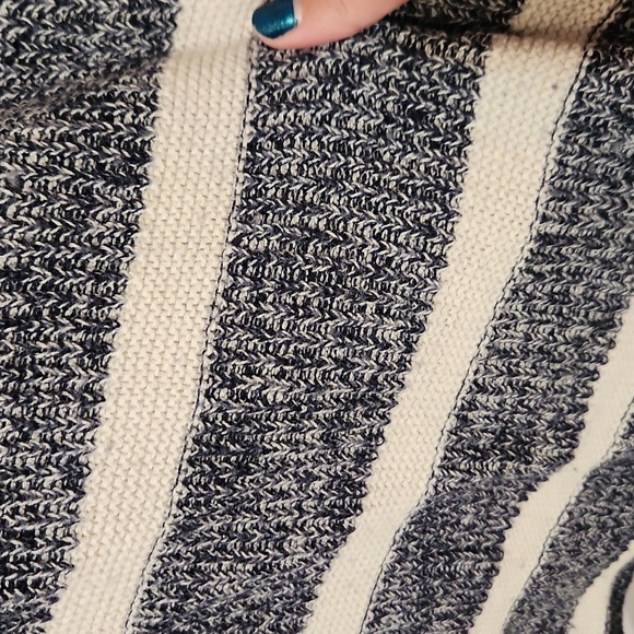 Lucky Brand sweater - Picture 5 of 5